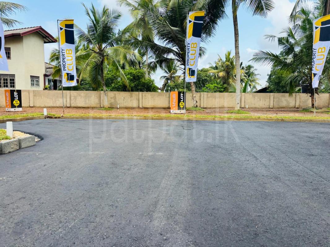 Commercial Land for Sale in Polgasowita