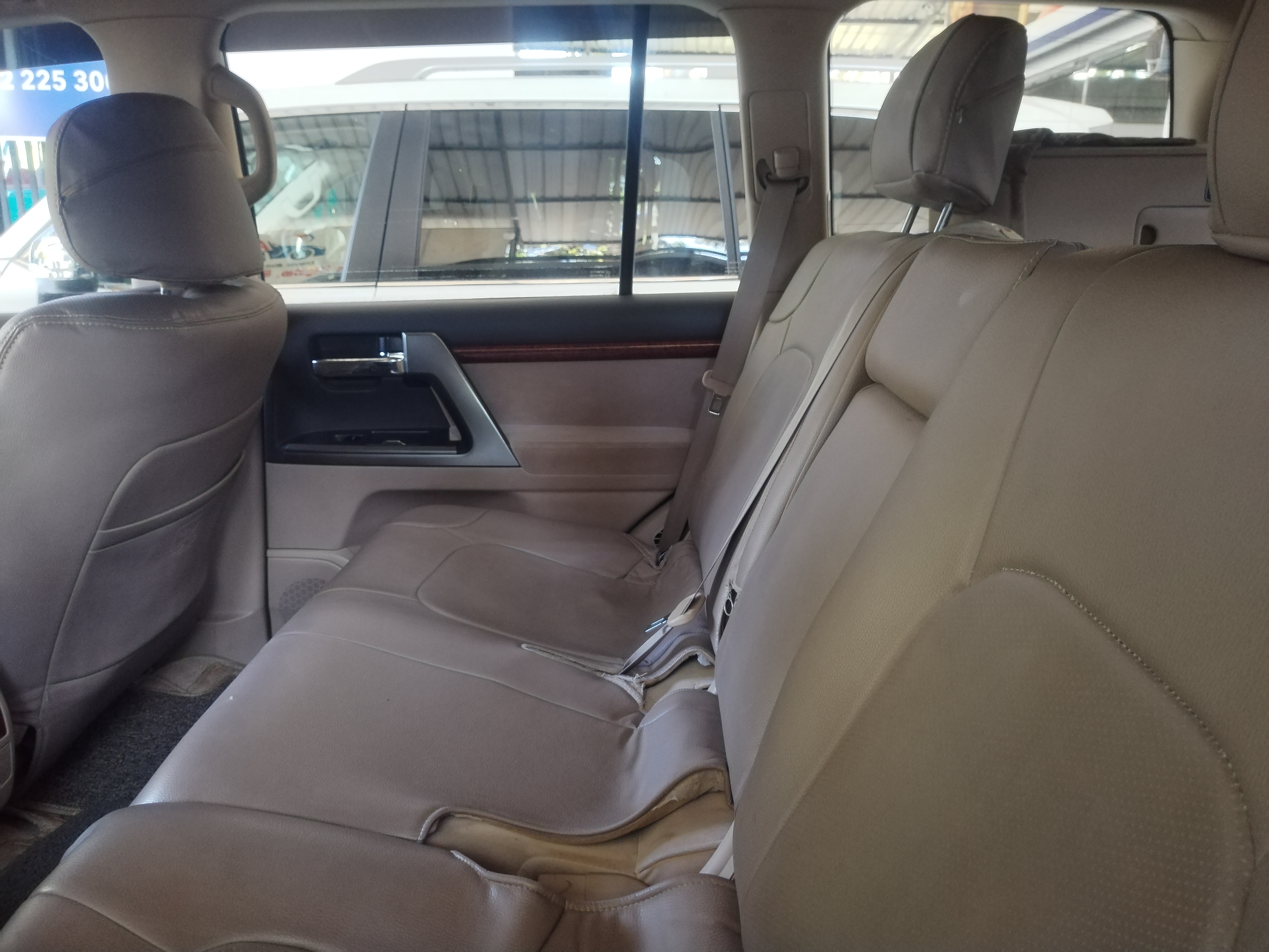Toyota Land Cruiser Prado 2014 - භාවිතා කරන ලද SUV රථය sale in Sri Lanka - patpat.lk