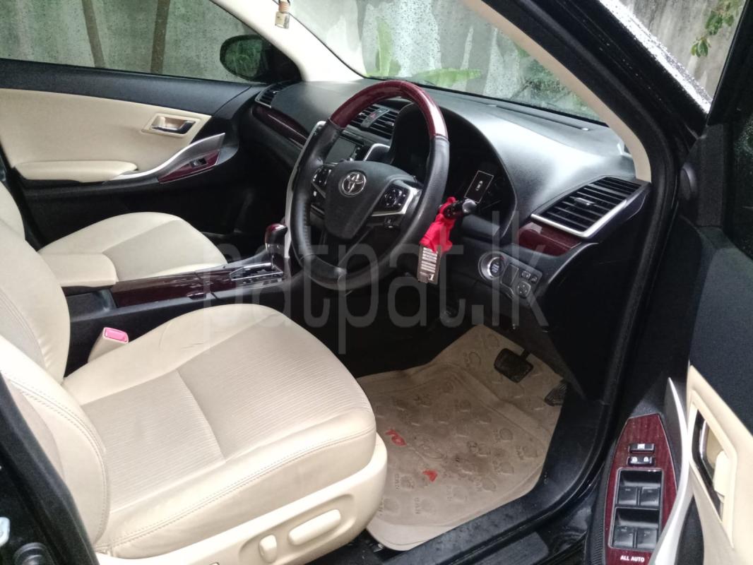 Toyota Premio 2018 - பயன்படுத்தப்பட்டது கார் sale in Sri Lanka - patpat.lk