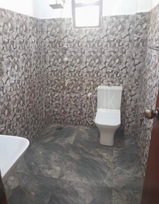 House for Sale in Athurugiriya