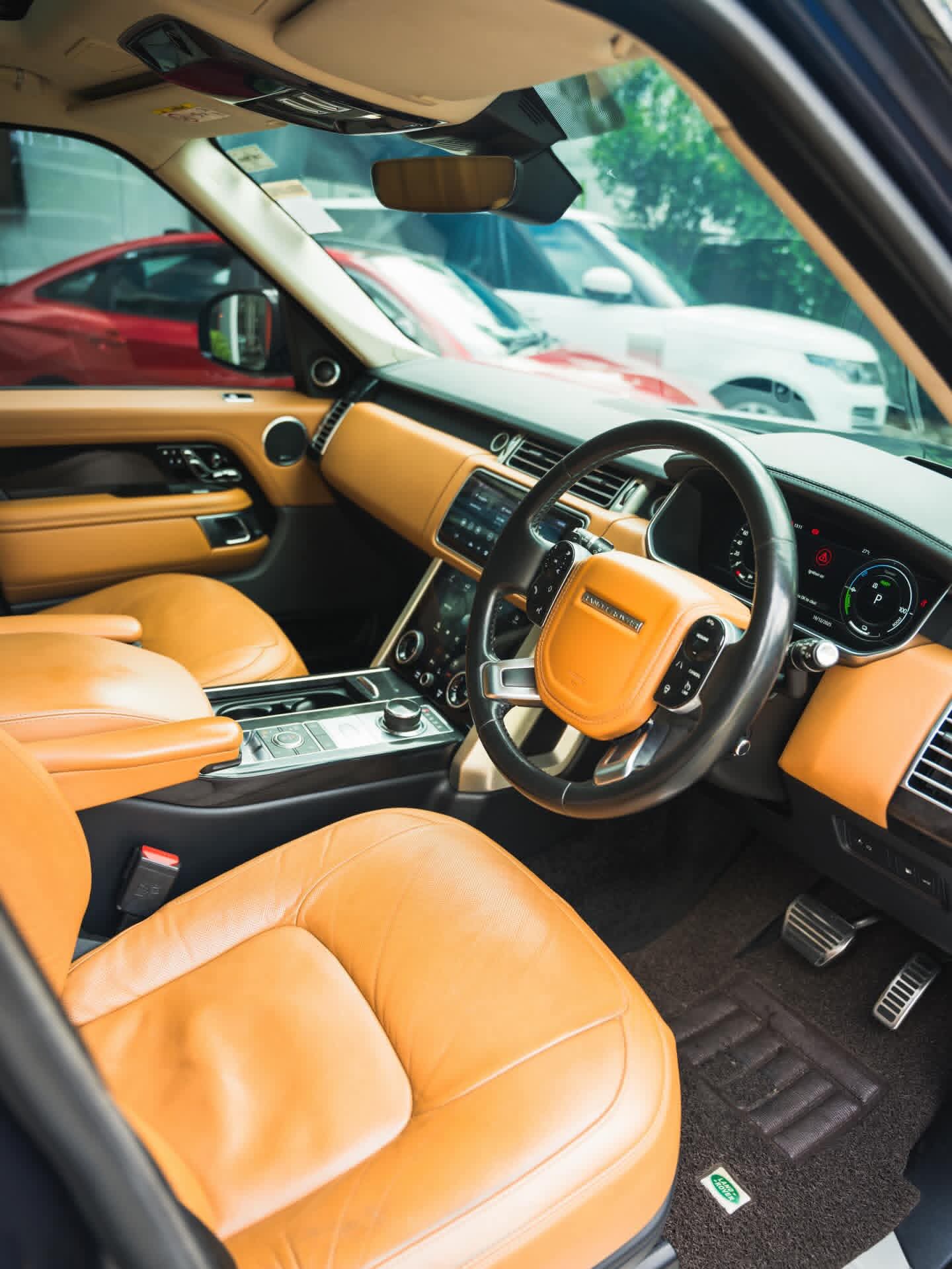 Land Rover Range Rover 2018 - பயன்படுத்தப்பட்டது SUV sale in Sri Lanka - patpat.lk