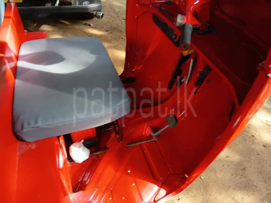 Bajaj Three Wheel 1990 - பயன்படுத்தப்பட்டது முச்சக்கர வண்டி sale in Sri Lanka - patpat.lk