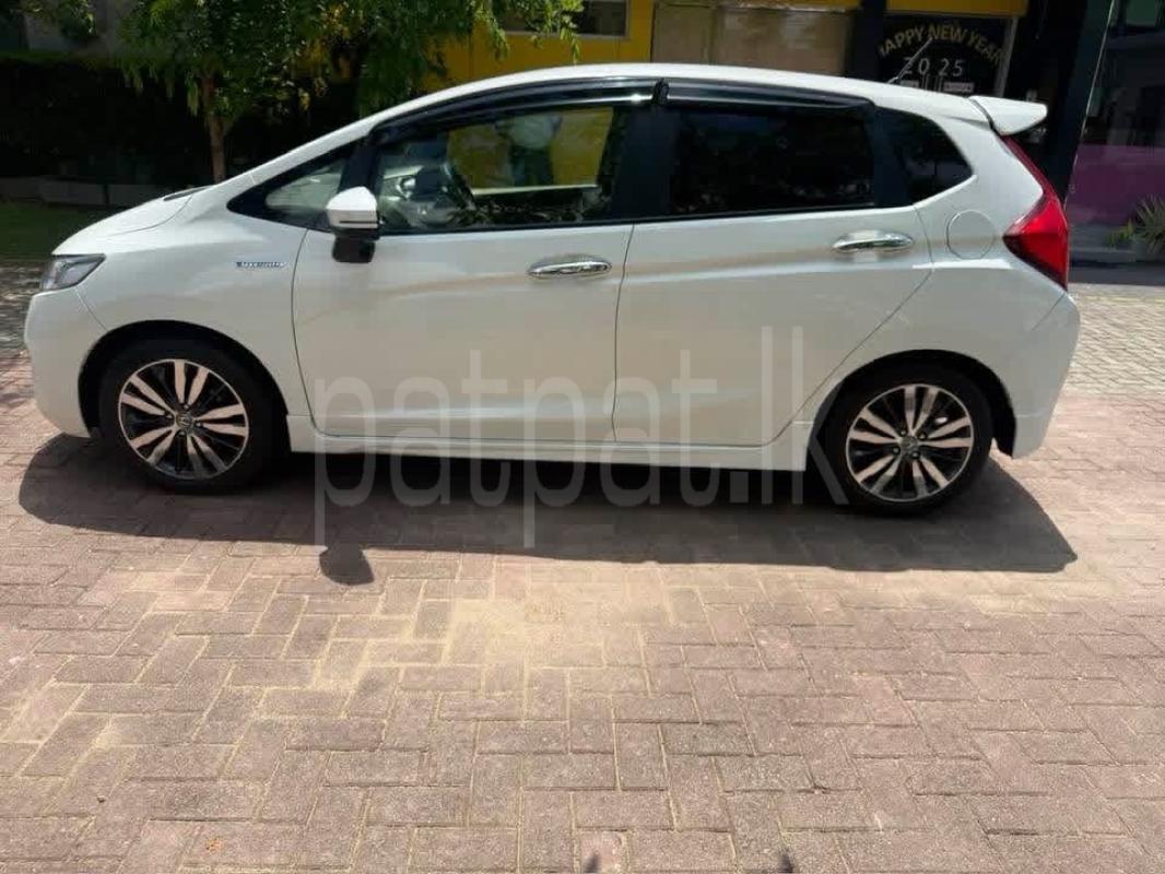 Advertisement image 4