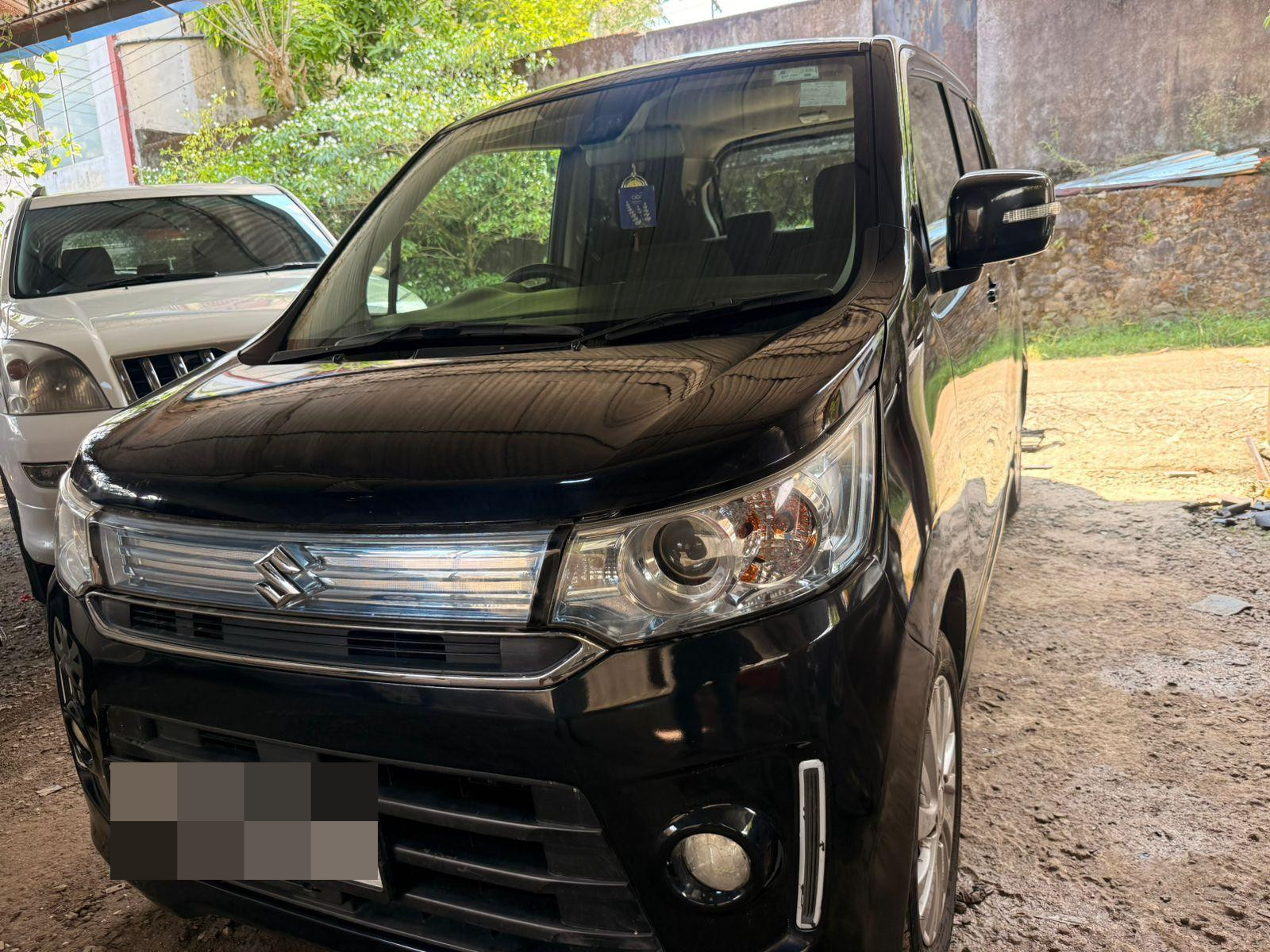 Suzuki Wagon R 2015 - භාවිතා කරන ලද කාර් sale in Sri Lanka - patpat.lk