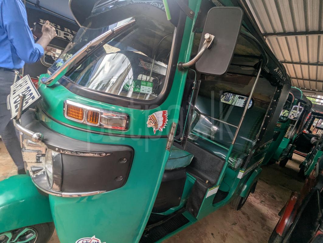 Bajaj Three Wheel 2016 - භාවිතා කරන ලද ත්‍රිරෝද රථය sale in Sri Lanka - patpat.lk
