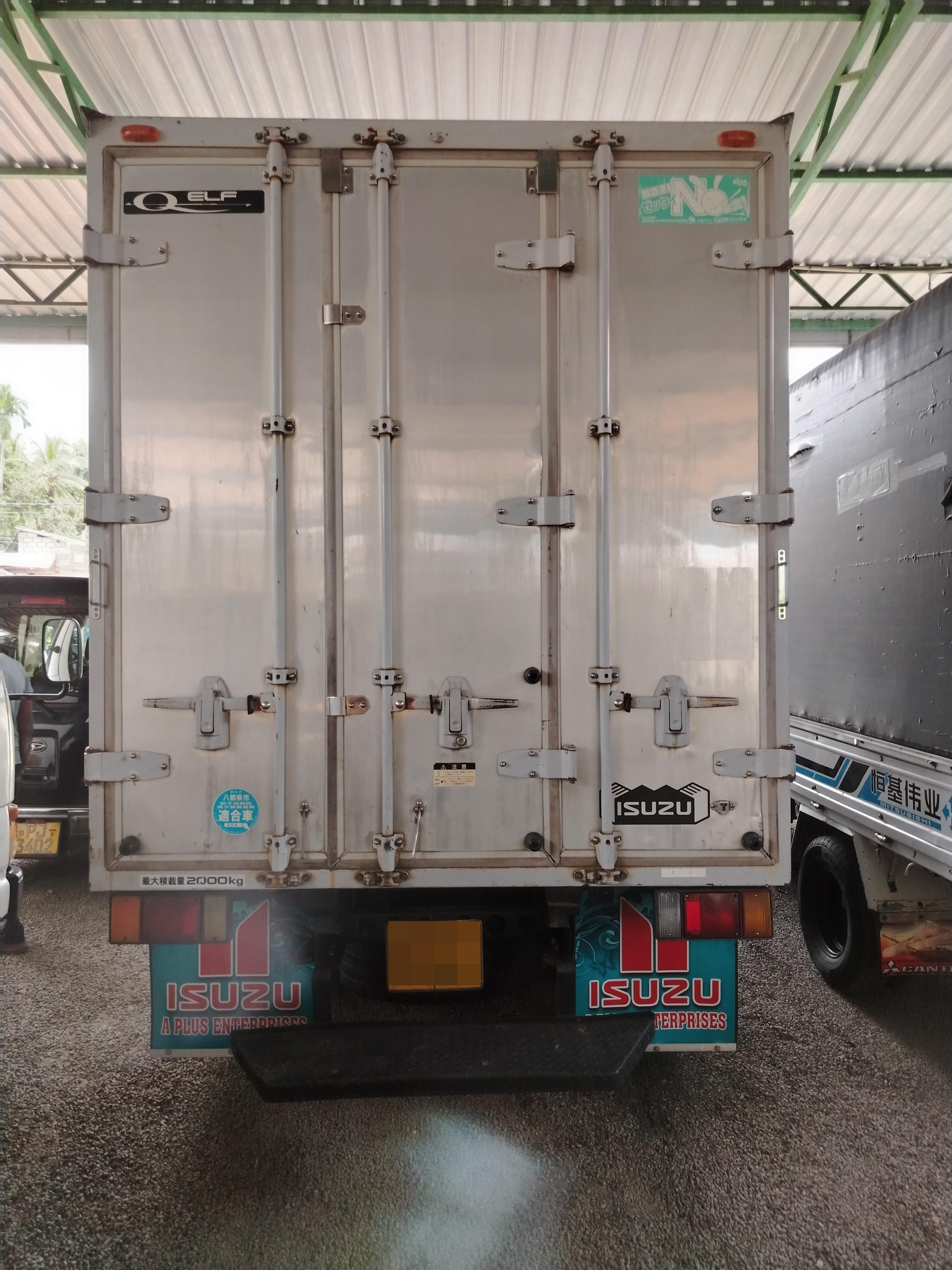 Isuzu ELF 2015 - பயன்படுத்தப்பட்டது டிரக் sale in Sri Lanka - patpat.lk