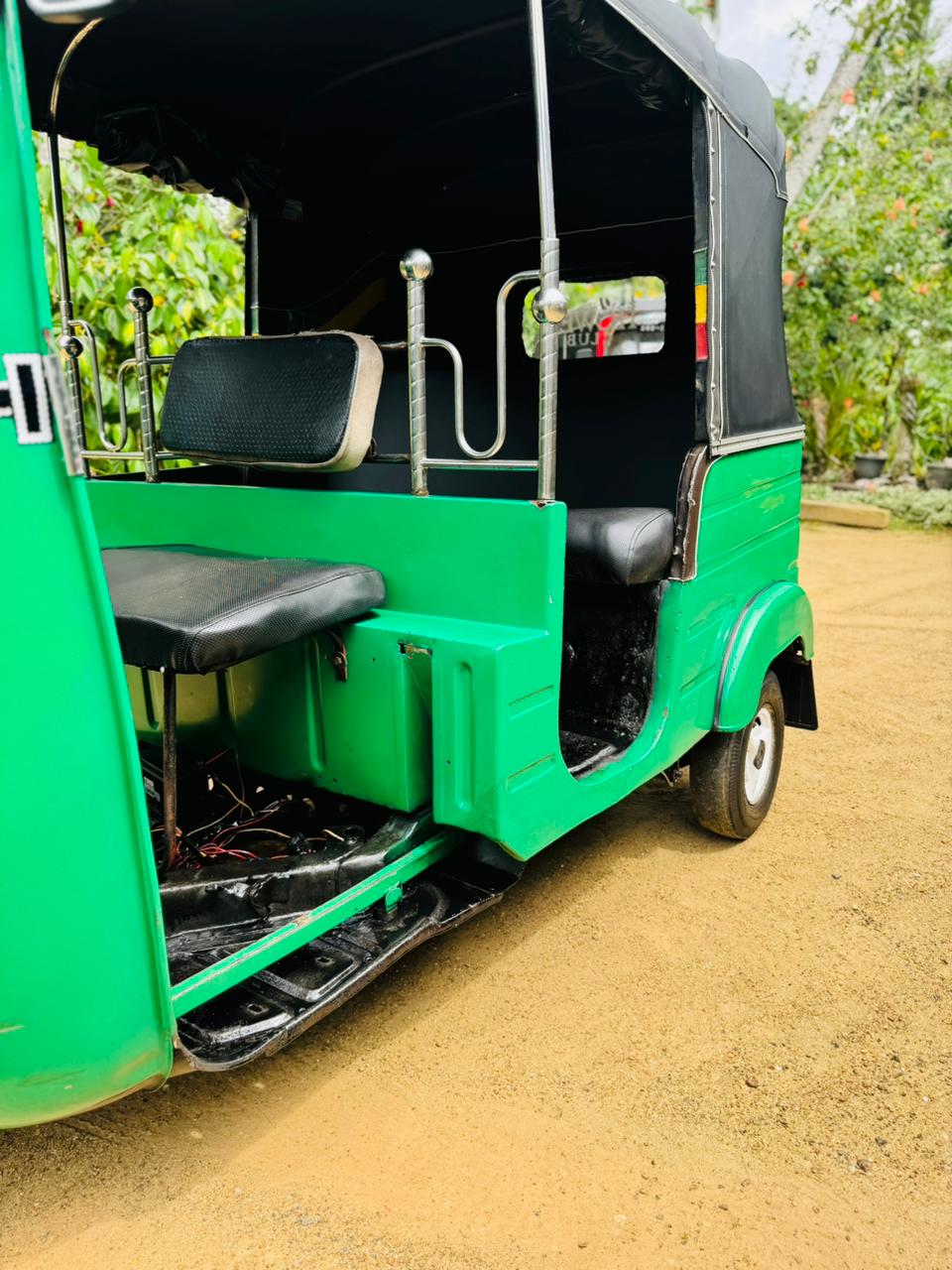 Bajaj Three Wheel 2002 - භාවිතා කරන ලද ත්‍රිරෝද රථය sale in Sri Lanka - patpat.lk
