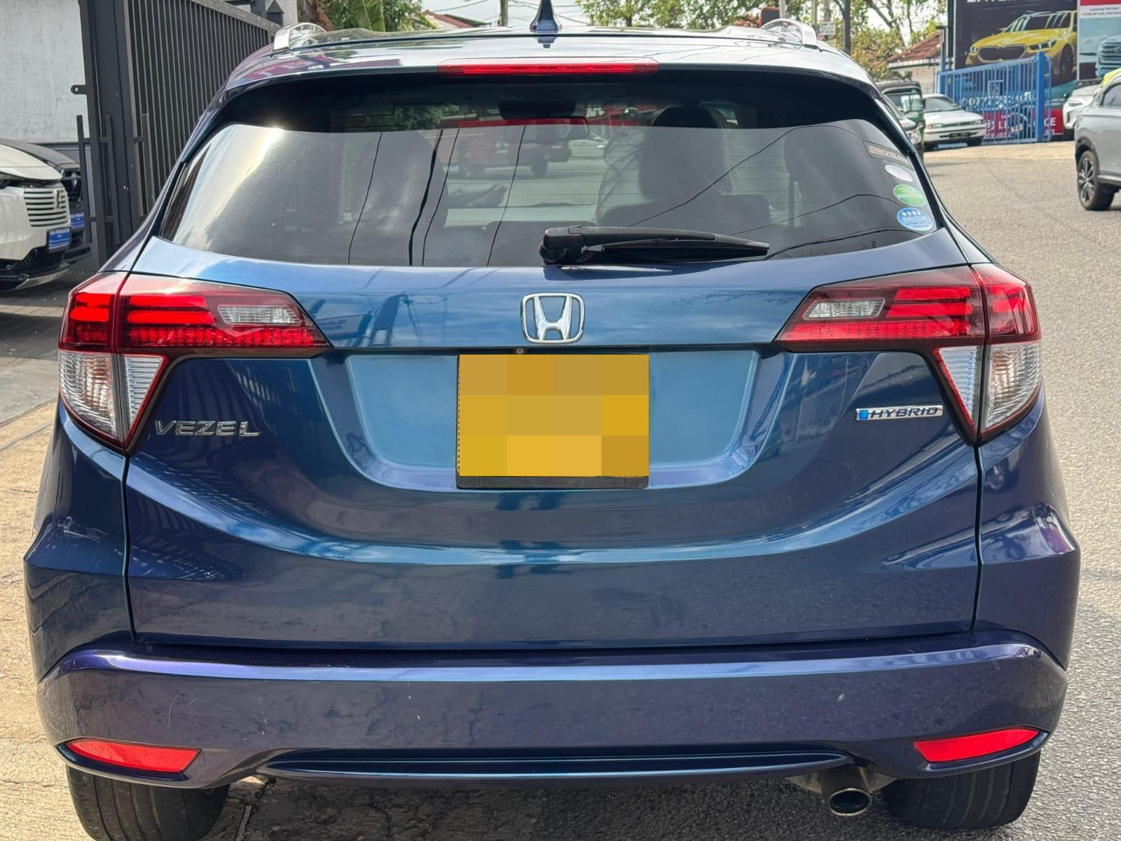 Honda Vezel 2015 - பயன்படுத்தப்பட்டது SUV sale in Sri Lanka - patpat.lk