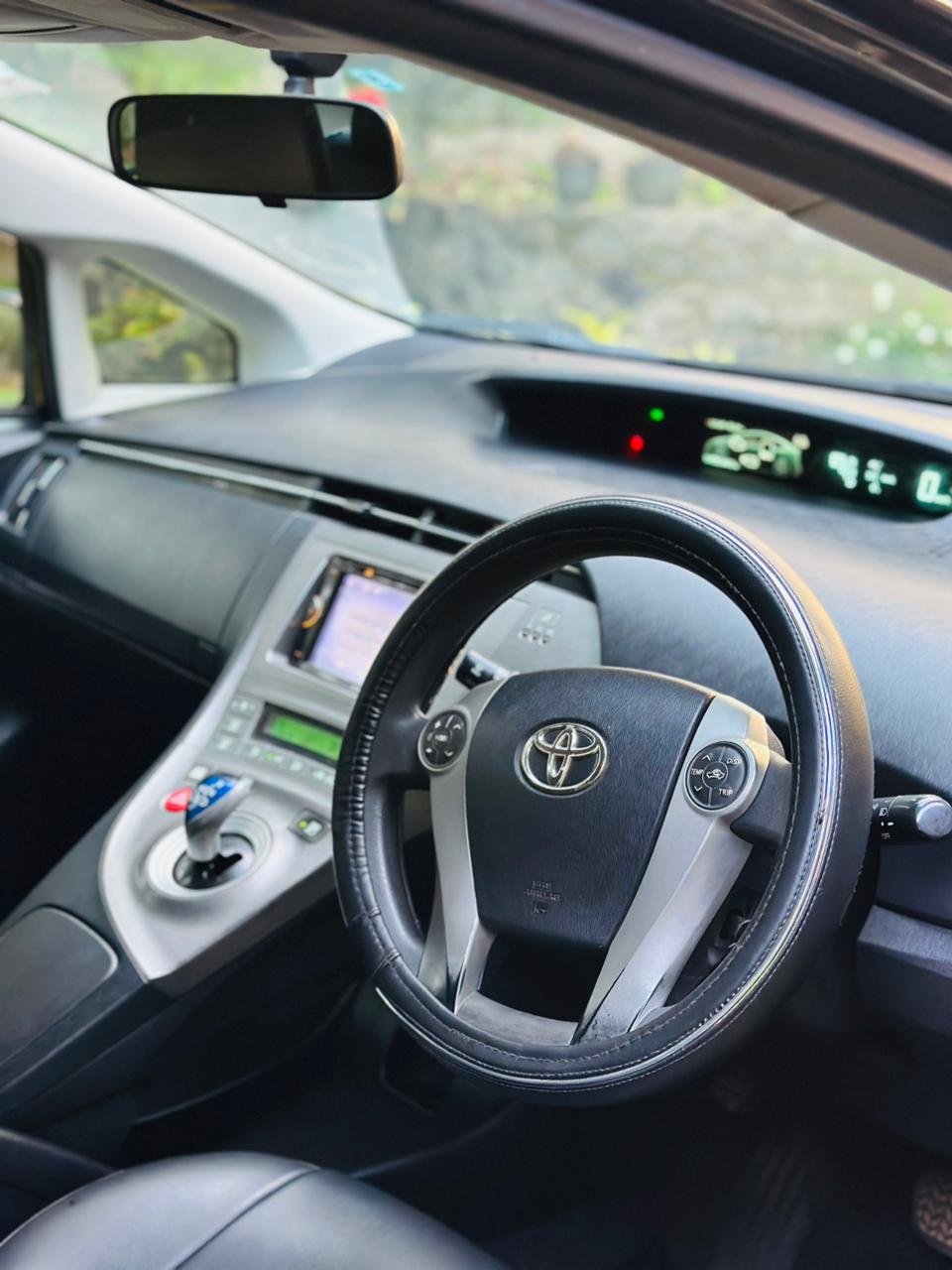 Toyota Prius 2013 - Used Car sale in Sri Lanka - patpat.lk