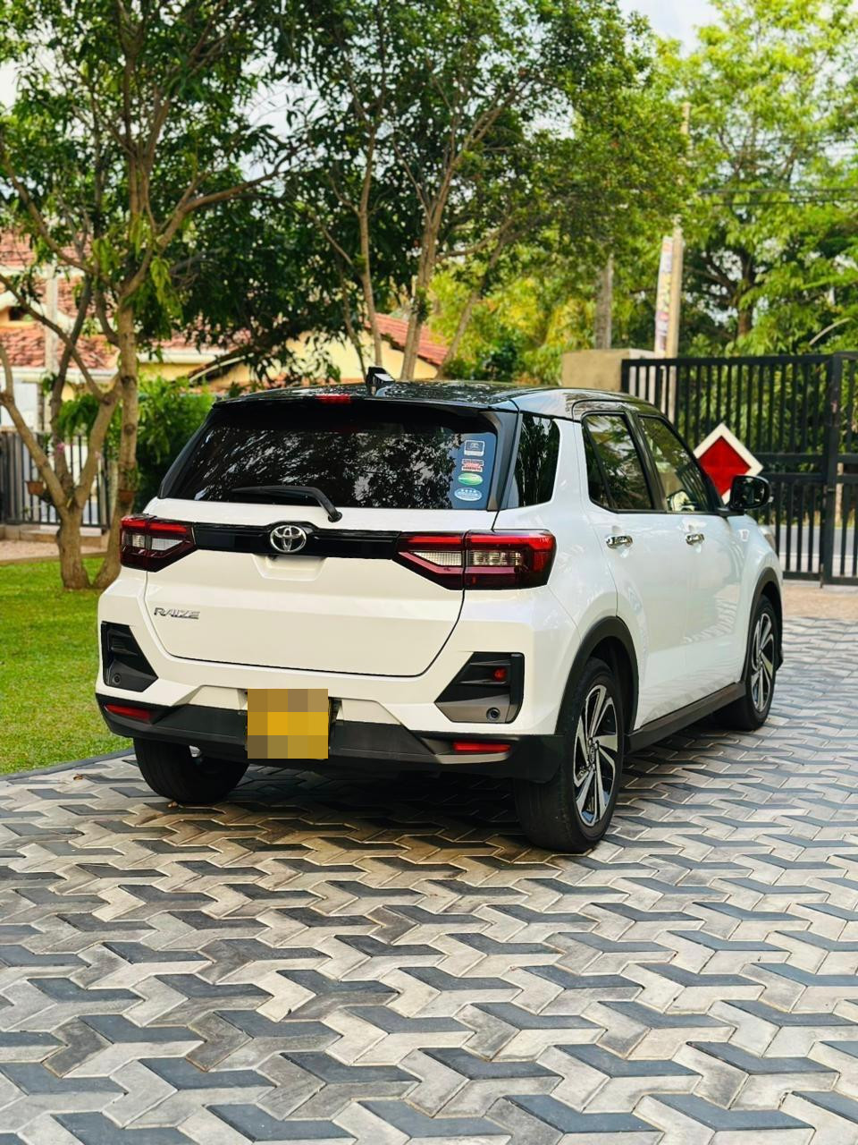 Toyota Raize 2020 - பயன்படுத்தப்பட்டது SUV sale in Sri Lanka - patpat.lk