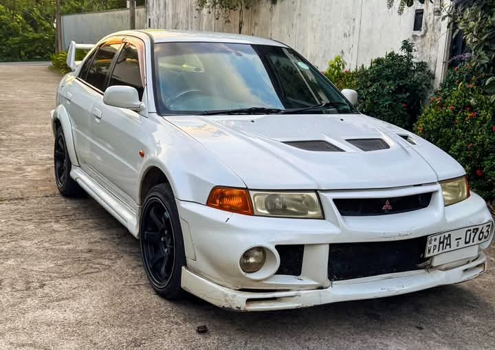 Mitsubishi Lancer 1999 - பயன்படுத்தப்பட்டது கார் sale in Sri Lanka - patpat.lk