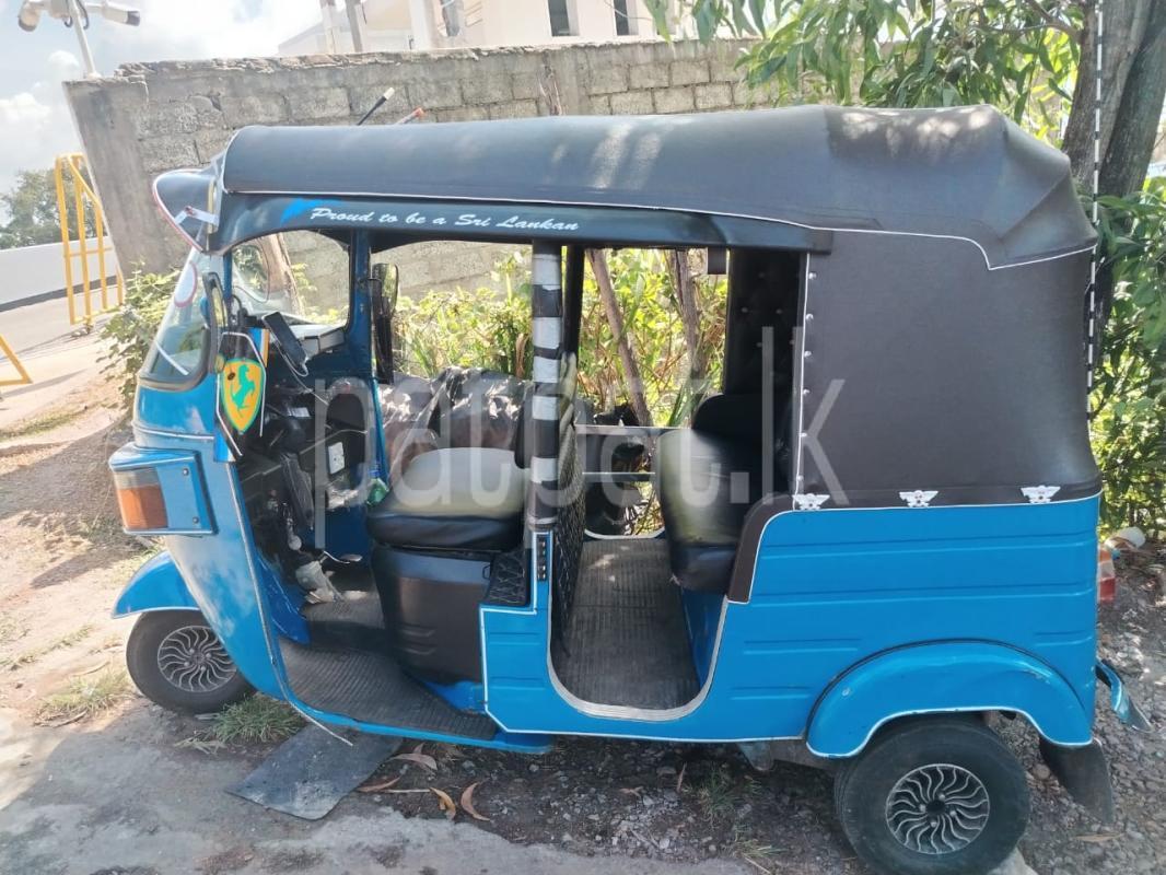 Bajaj 4 stroke 2013 - Used Three wheeler sale in Sri Lanka - patpat.lk