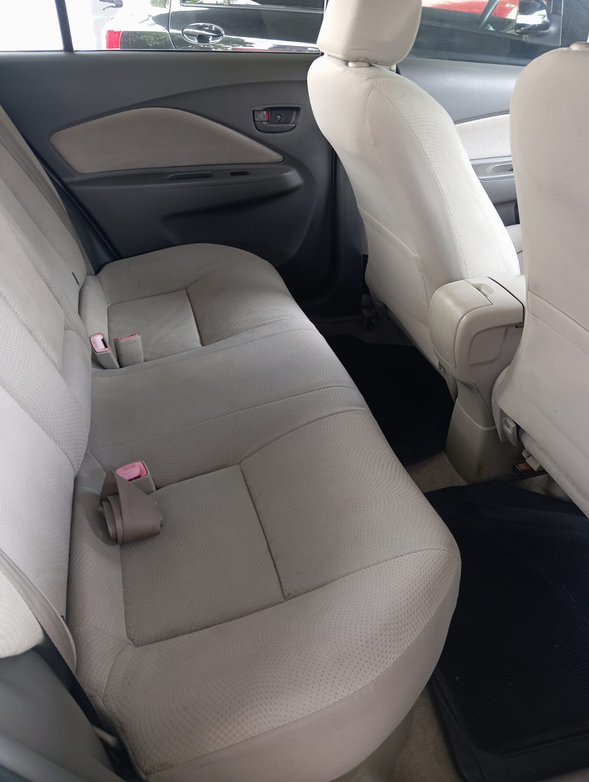 Toyota Yaris 2011 - மறுசீரமைக்கப்பட்டது கார் sale in Sri Lanka - patpat.lk