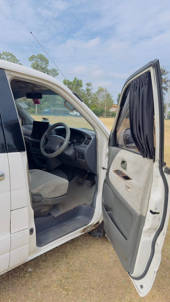 Toyota Noah 1999 - பயன்படுத்தப்பட்டது வேன் sale in Sri Lanka - patpat.lk