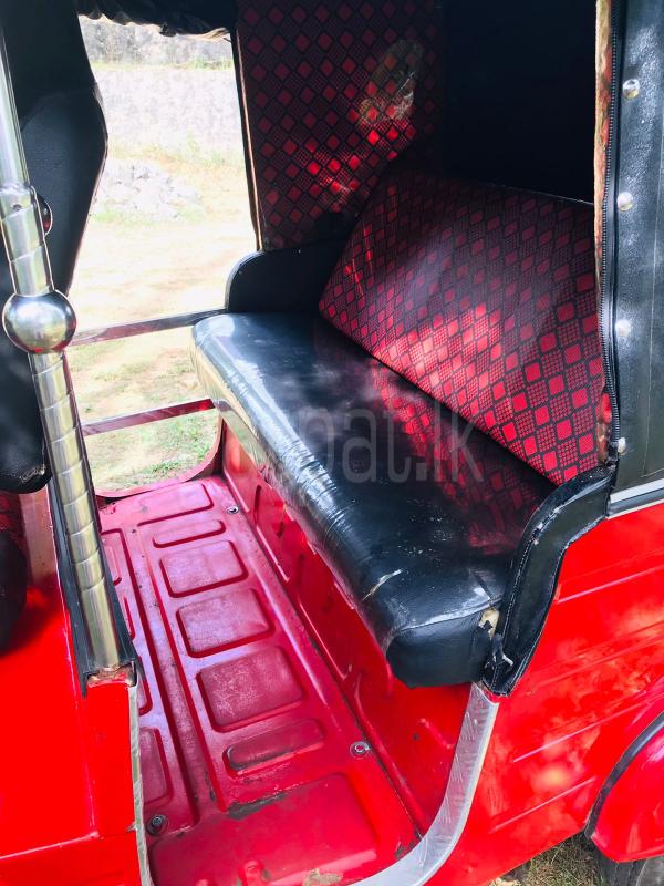Bajaj 4 stroke 2013 - Used Three wheeler sale in Sri Lanka - patpat.lk