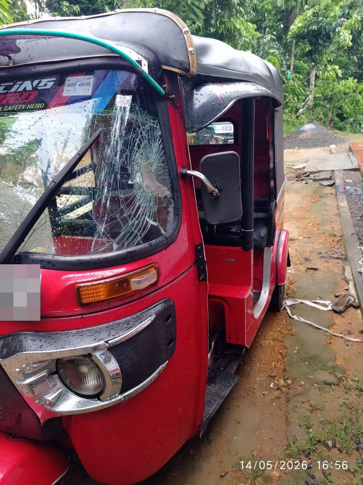 Bajaj Three Wheel 2019 - பயன்படுத்தப்பட்டது முச்சக்கர வண்டி sale in Sri Lanka - patpat.lk