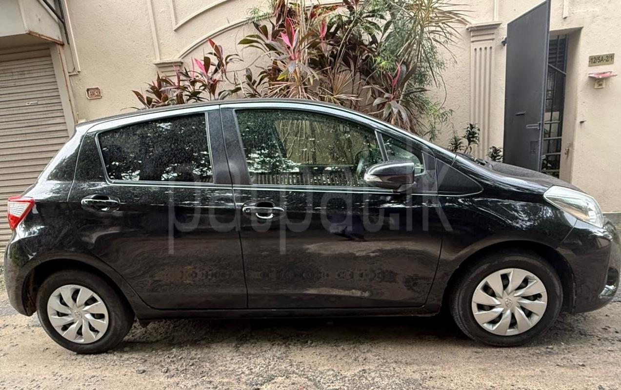 Toyota Vitz 2016 - பயன்படுத்தப்பட்டது கார் sale in Sri Lanka - patpat.lk