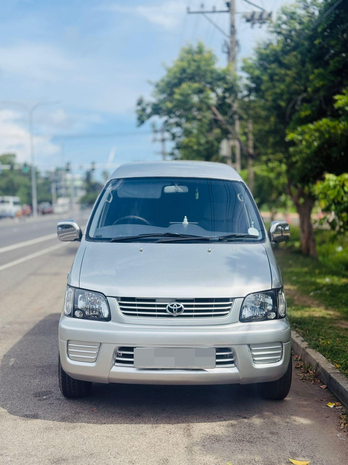 Toyota NOHA 2001 - Used Van sale in Sri Lanka - patpat.lk