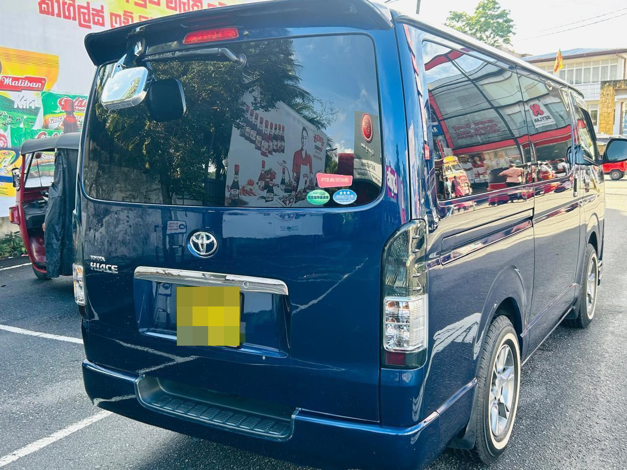 Toyota Hiace 2012 - பயன்படுத்தப்பட்டது வேன் sale in Sri Lanka - patpat.lk