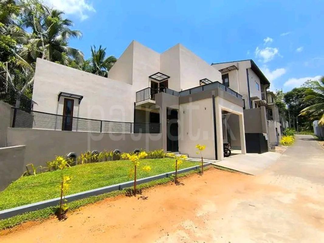 House for Sale in Athurugiriya ads-image-1