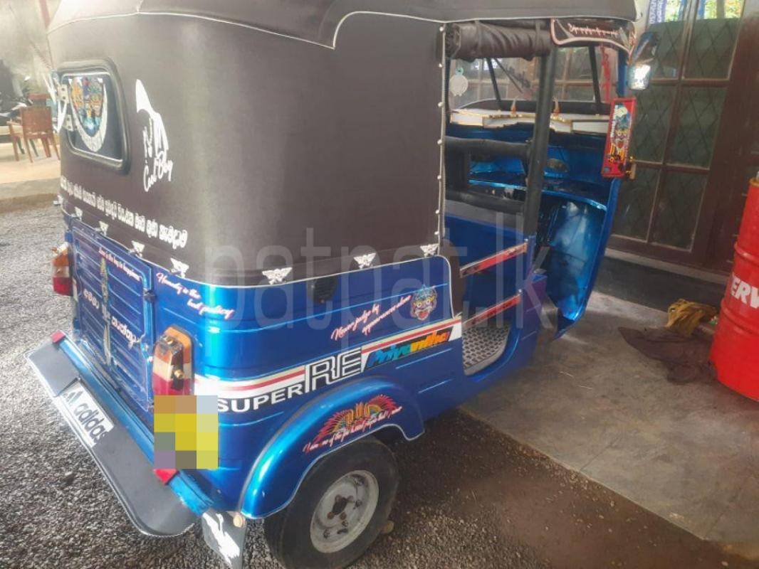 Bajaj Three Wheel 2006 - பயன்படுத்தப்பட்டது முச்சக்கர வண்டி sale in Sri Lanka - patpat.lk