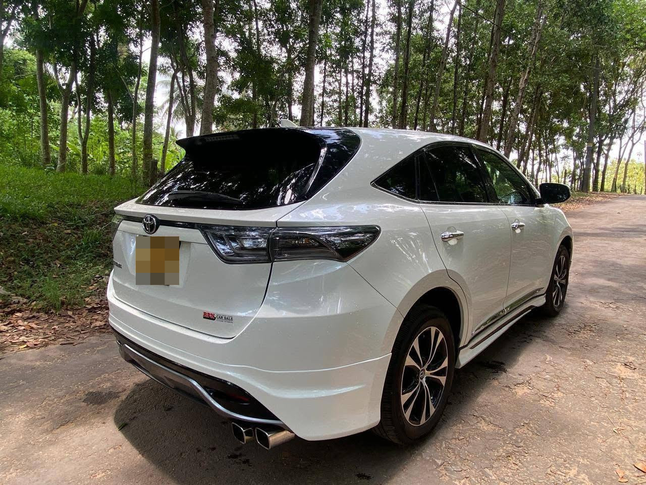 Toyota Harrier 2016 - பயன்படுத்தப்பட்டது SUV sale in Sri Lanka - patpat.lk