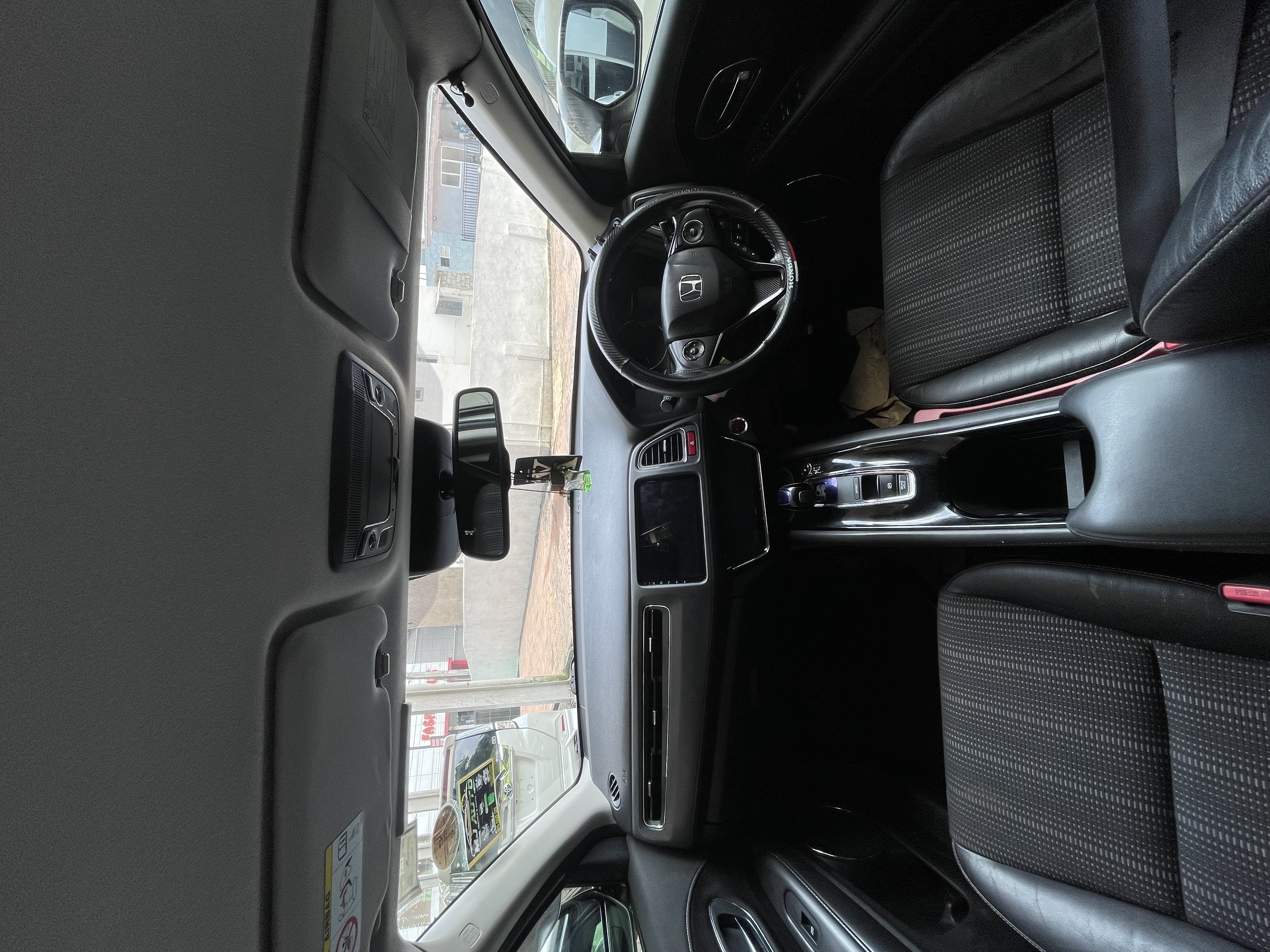 Honda Vezel 2015 - பயன்படுத்தப்பட்டது SUV sale in Sri Lanka - patpat.lk