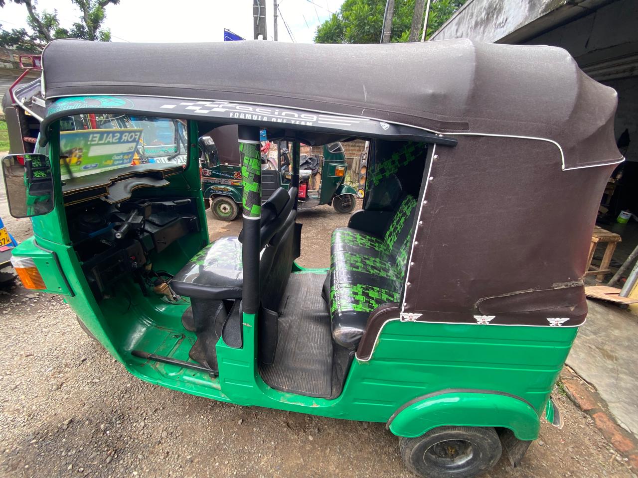 Bajaj 4 stroke 2012 - Used Three wheeler sale in Sri Lanka - patpat.lk