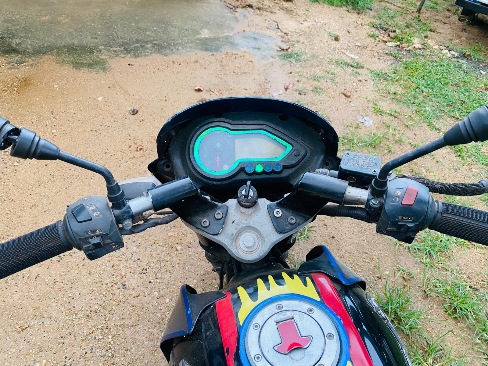 Bajaj Pulsar 2017 - Used Bike sale in Sri Lanka - patpat.lk