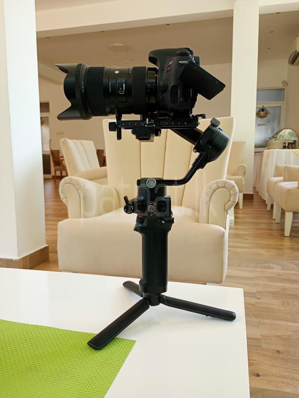 Canon 77D Camera / 50mm f1.8 Lens - Fullset