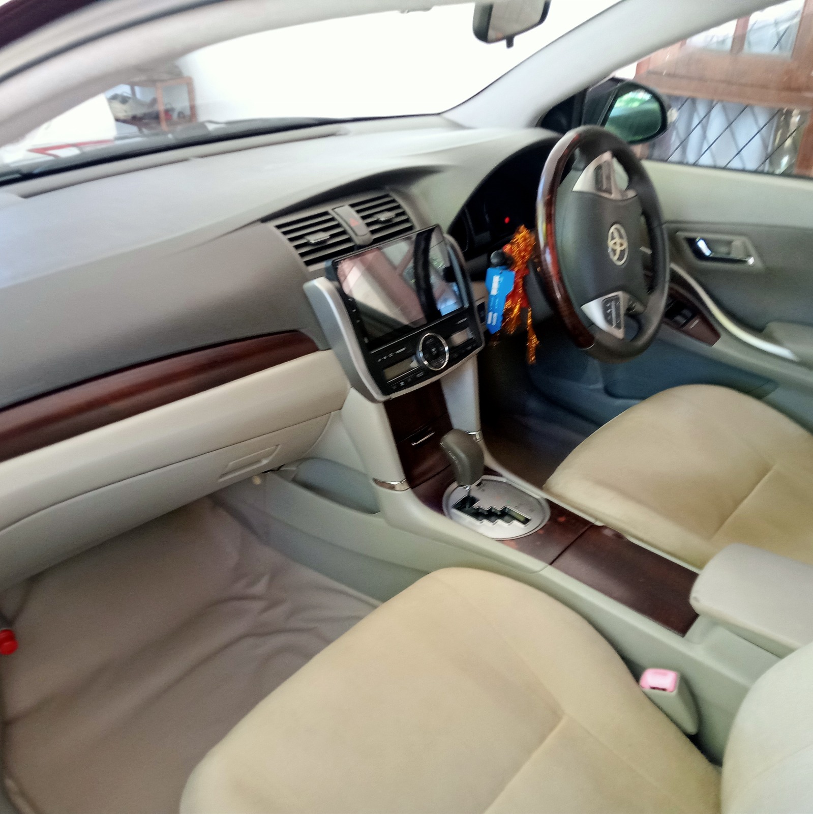 Toyota Premio 2010 - பயன்படுத்தப்பட்டது கார் sale in Sri Lanka - patpat.lk