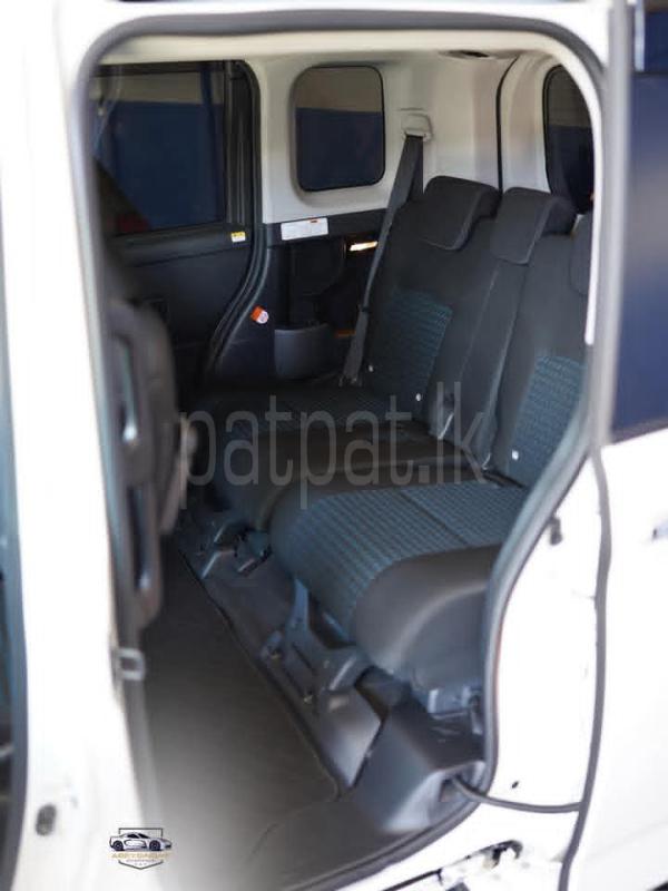 Toyota Roomy 2023 - Used Van sale in Sri Lanka - patpat.lk