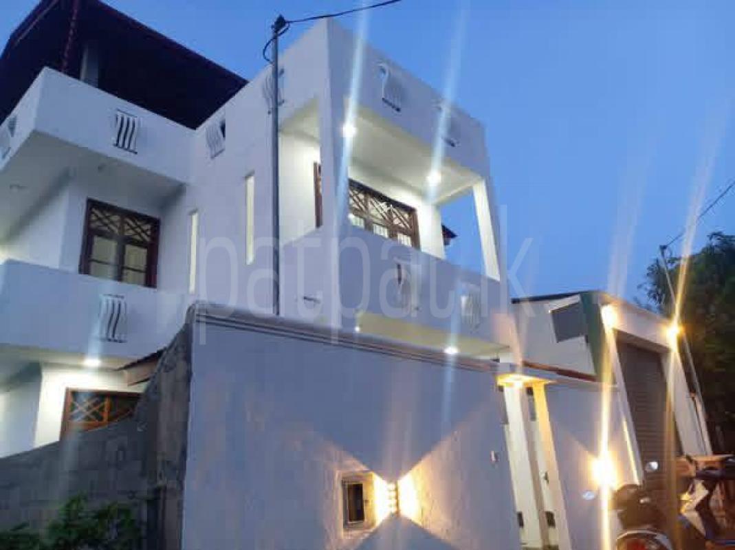 House for Sale in Meegoda