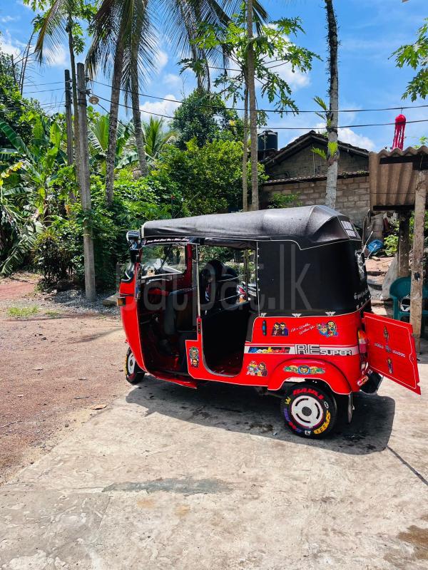 Bajaj Three Wheel 2006 - பயன்படுத்தப்பட்டது முச்சக்கர வண்டி sale in Sri Lanka - patpat.lk