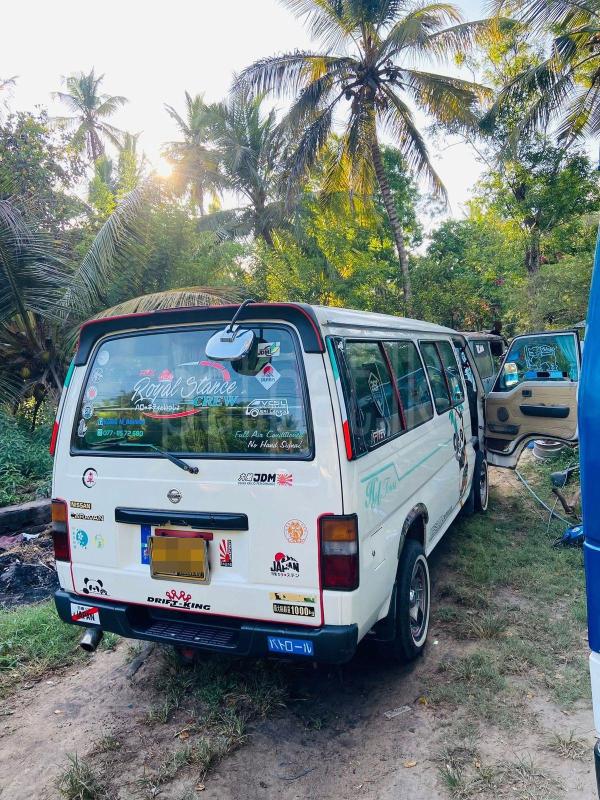 Nissan Caravan 1992 - பயன்படுத்தப்பட்டது வேன் sale in Sri Lanka - patpat.lk
