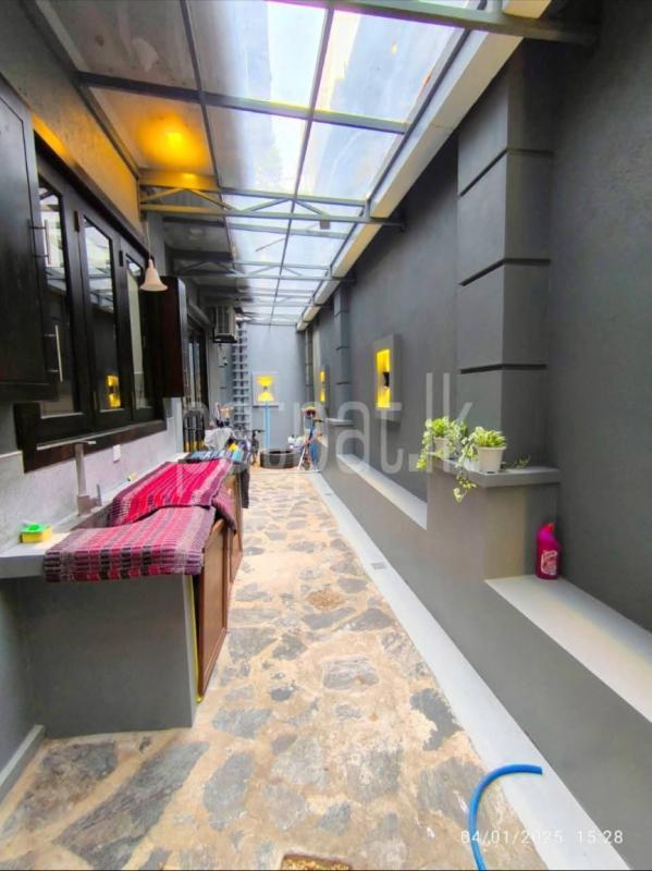 Advertisement image 6