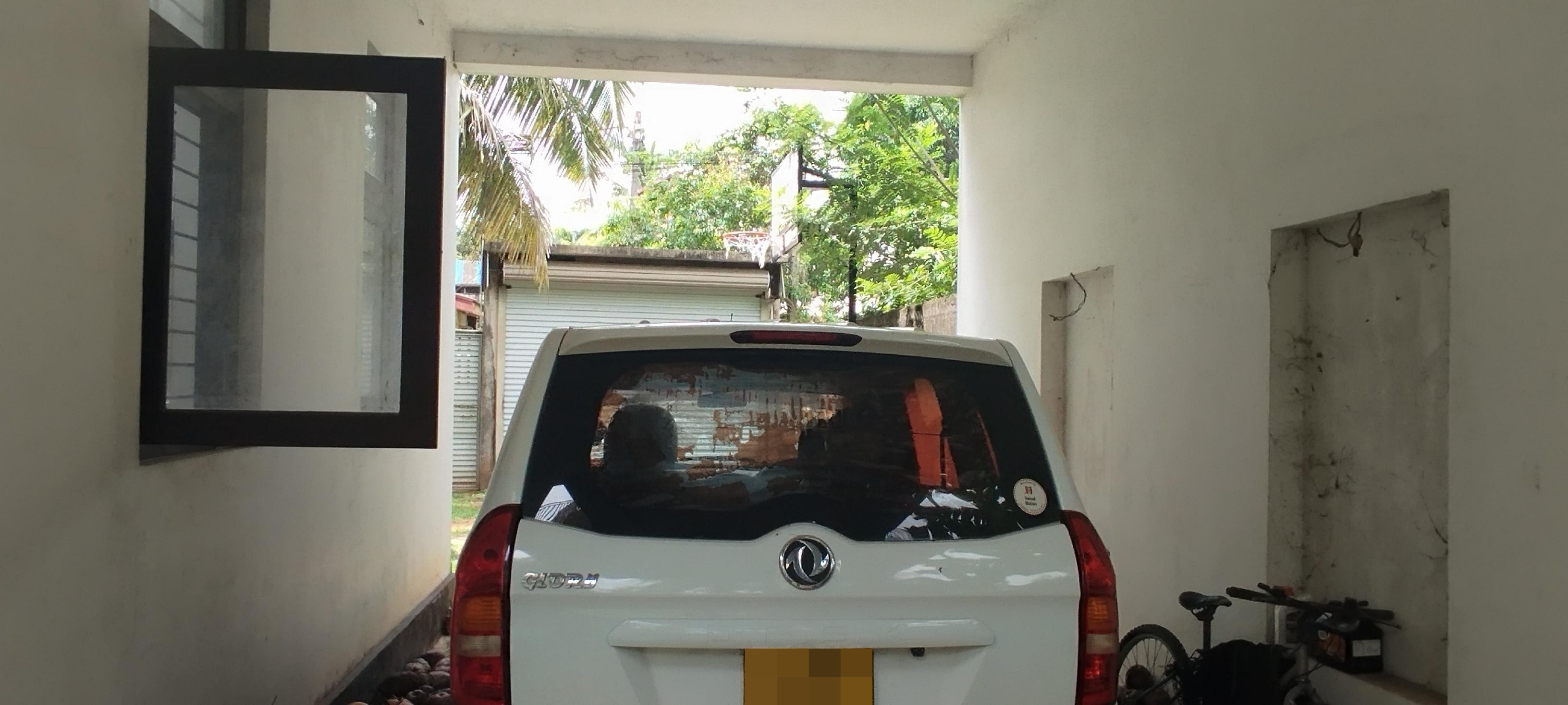 DFSK Glory 2017 - பயன்படுத்தப்பட்டது SUV sale in Sri Lanka - patpat.lk