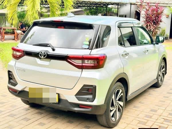 Toyota Raize 2020 - பயன்படுத்தப்பட்டது SUV sale in Sri Lanka - patpat.lk