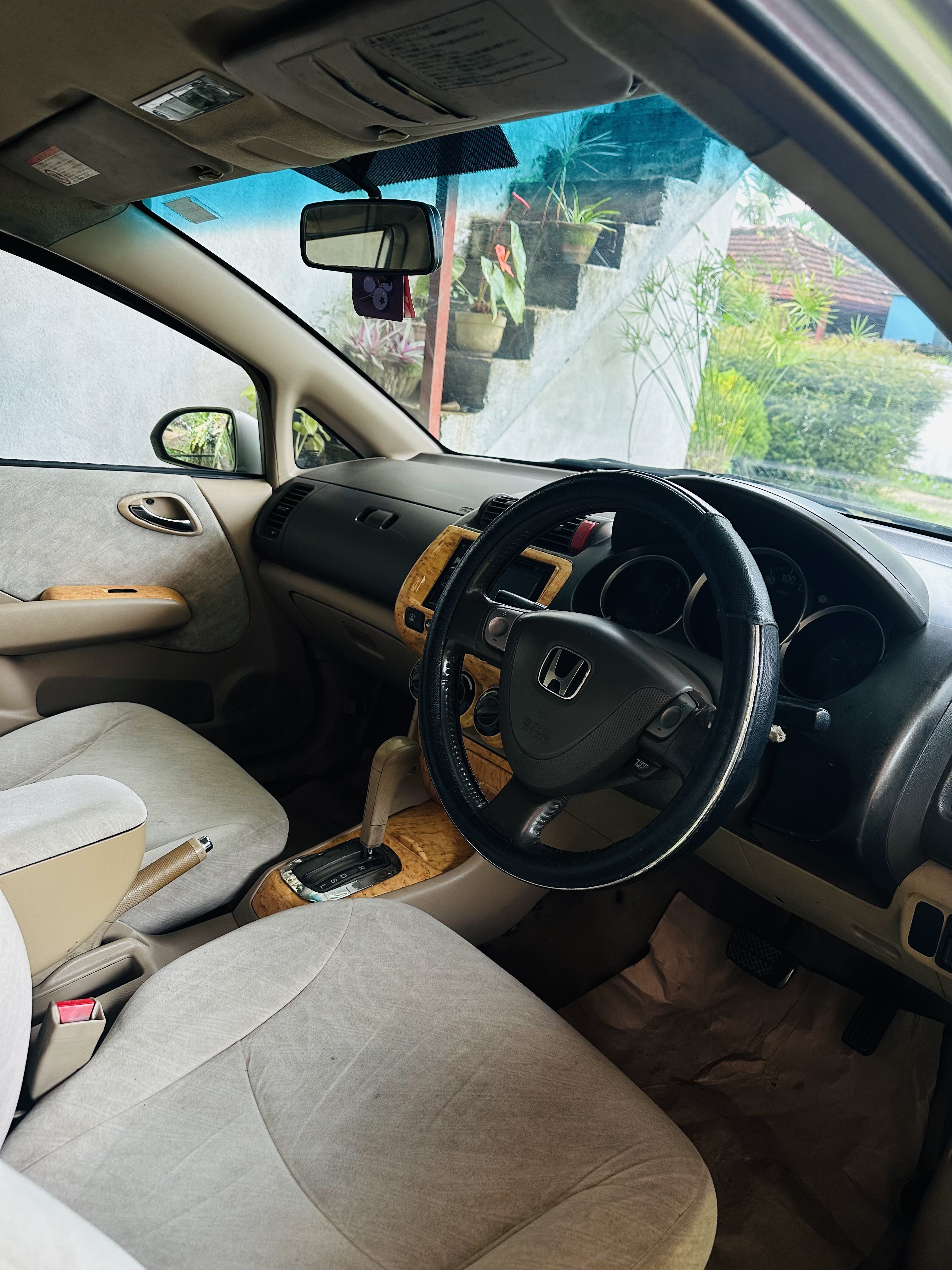 Honda Fit 2004 - மறுசீரமைக்கப்பட்டது கார் sale in Sri Lanka - patpat.lk
