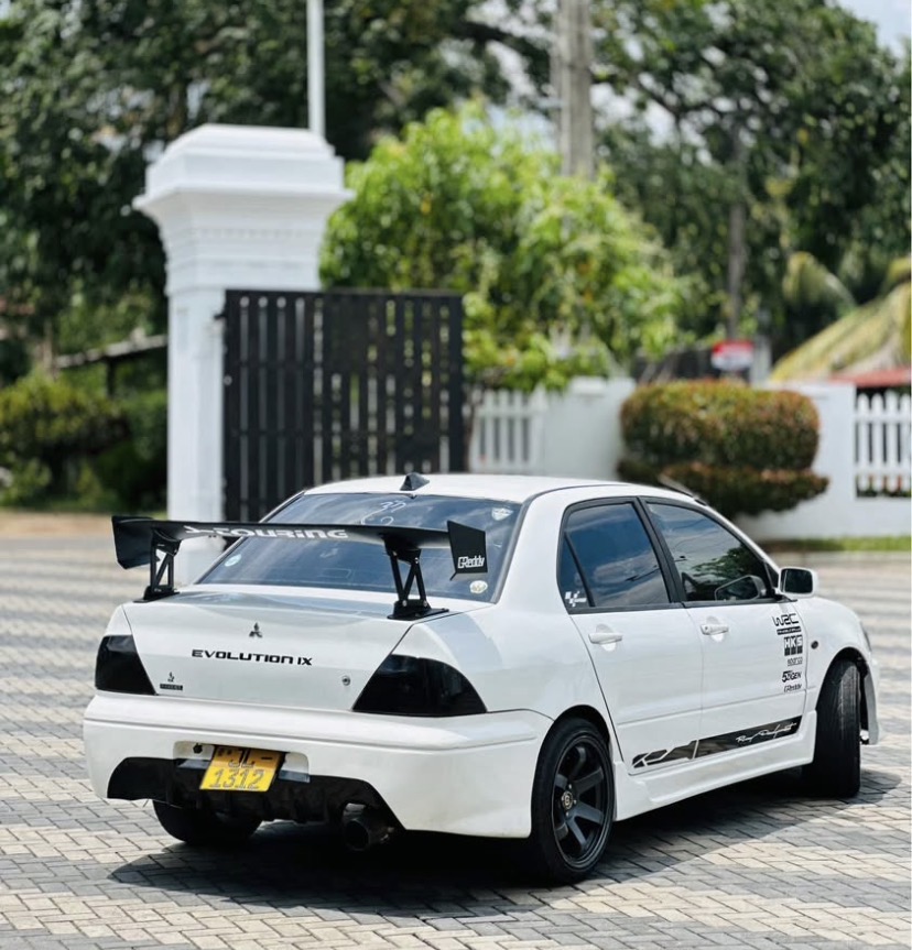 Mitsubishi Lancer 2002 - பயன்படுத்தப்பட்டது கார் sale in Sri Lanka - patpat.lk