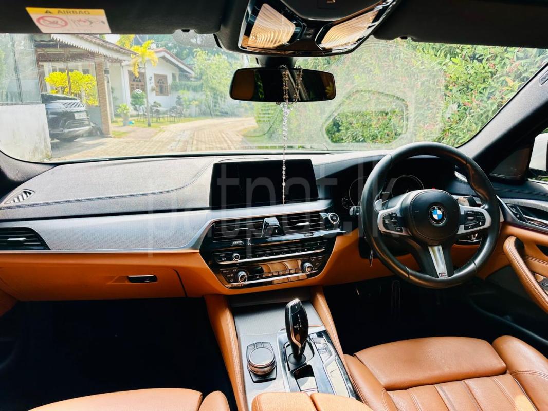 BMW 530E 2017 - பயன்படுத்தப்பட்டது கார் sale in Sri Lanka - patpat.lk