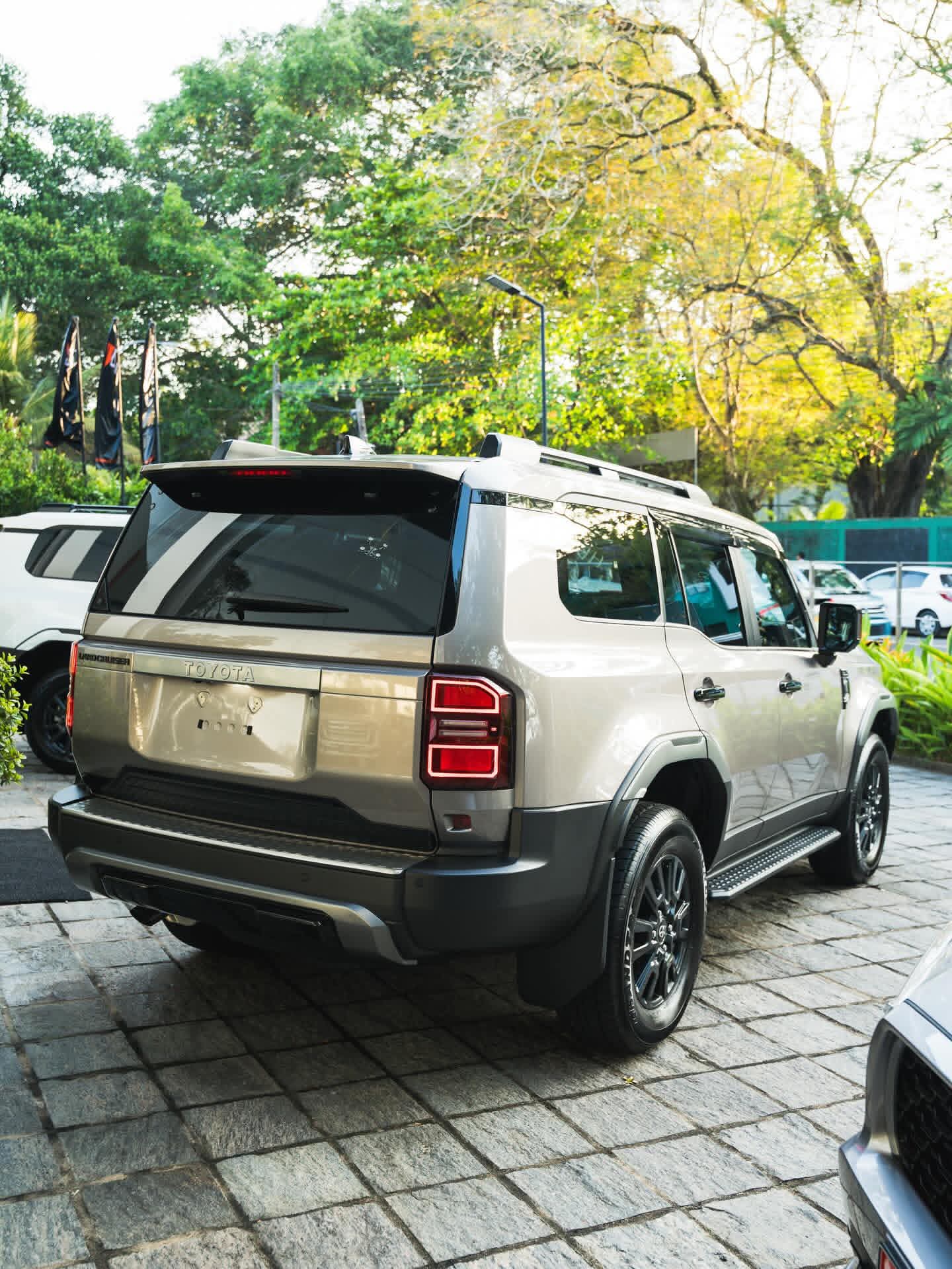 Toyota Land Cruiser 2025 - අලුත් SUV රථය sale in Sri Lanka - patpat.lk