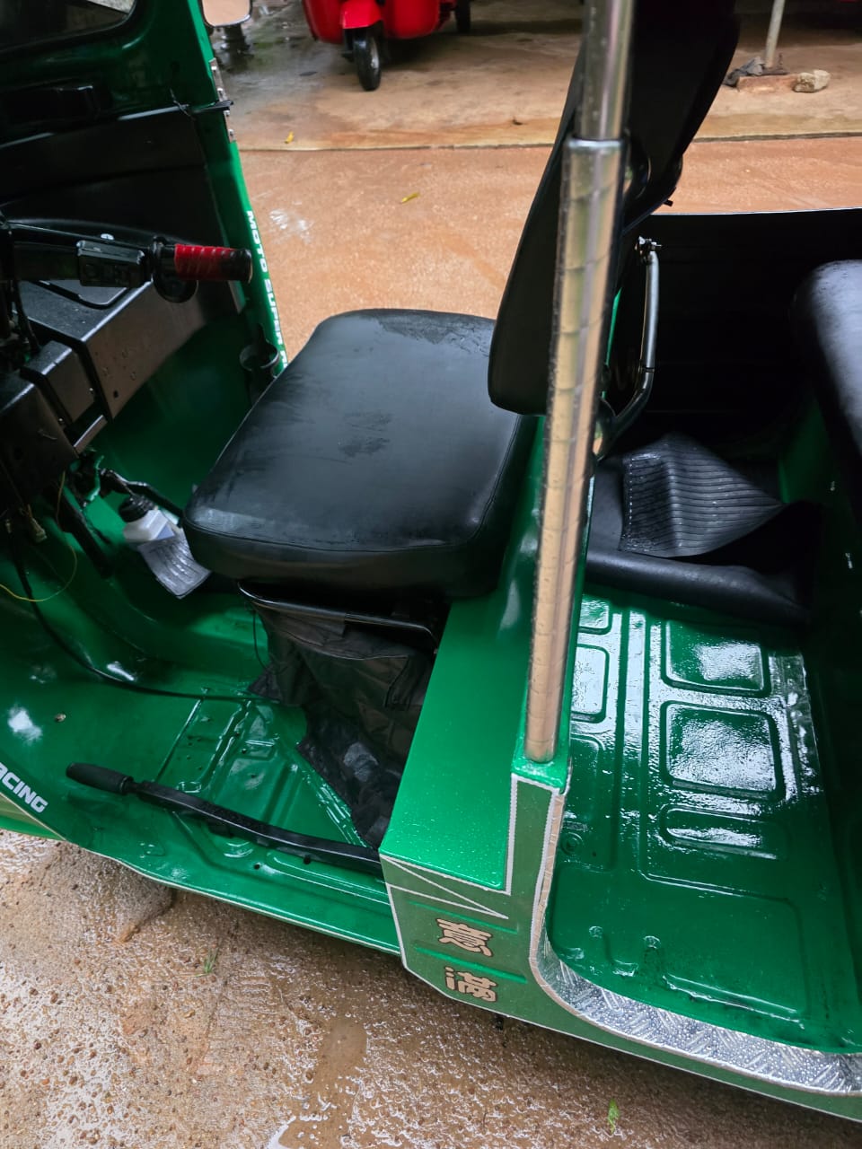 Bajaj Three Wheel 2015 - பயன்படுத்தப்பட்டது முச்சக்கர வண்டி sale in Sri Lanka - patpat.lk