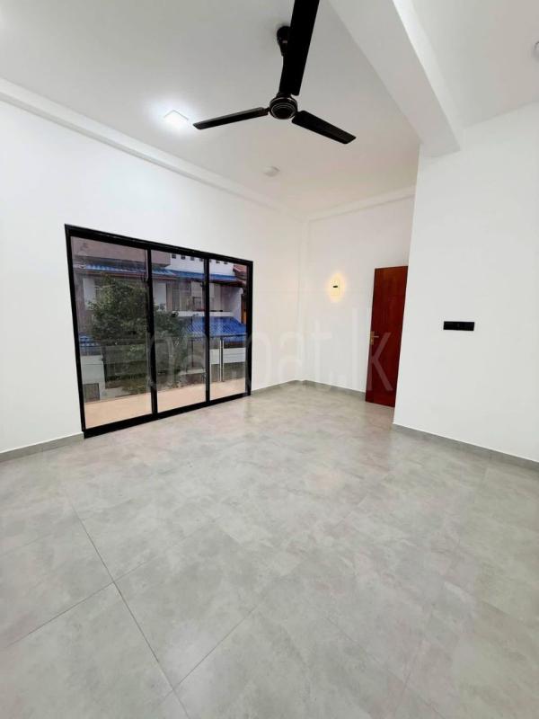 House for Sale in Athurugiriya