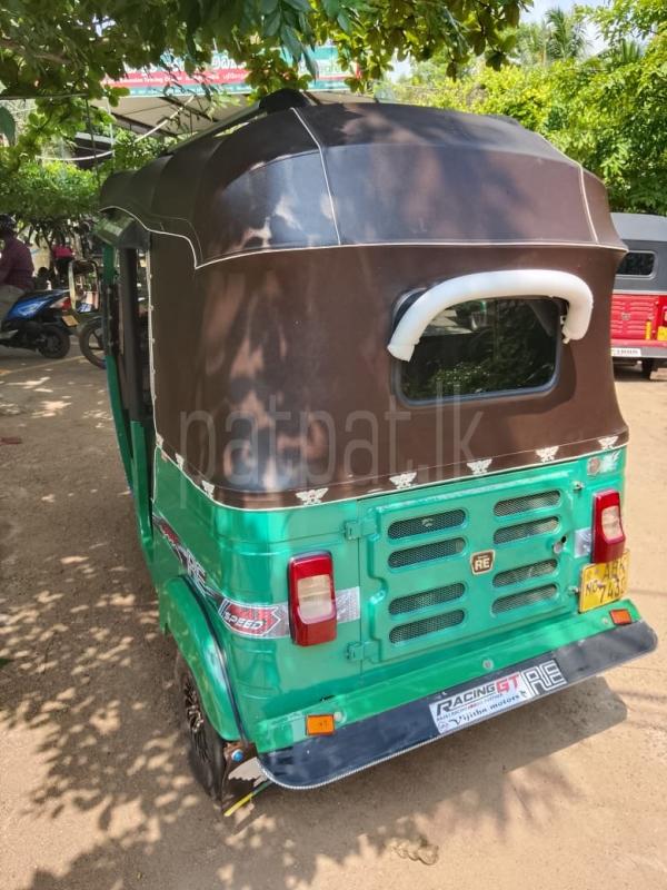 Bajaj Three Wheel 2016 - பயன்படுத்தப்பட்டது முச்சக்கர வண்டி sale in Sri Lanka - patpat.lk