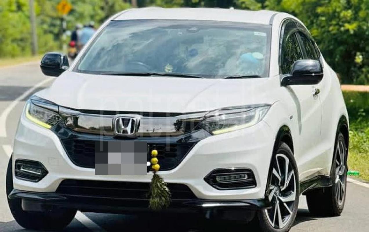 Honda Vezel 2018 - பயன்படுத்தப்பட்டது SUV sale in Sri Lanka - patpat.lk