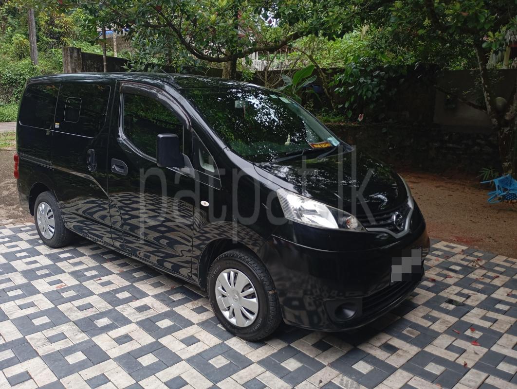 Nissan NV200 2015 - භාවිතා කරන ලද වෑන් රථය sale in Sri Lanka - patpat.lk