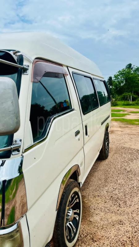Nissan Caravan 1994 - භාවිතා කරන ලද වෑන් රථය sale in Sri Lanka - patpat.lk