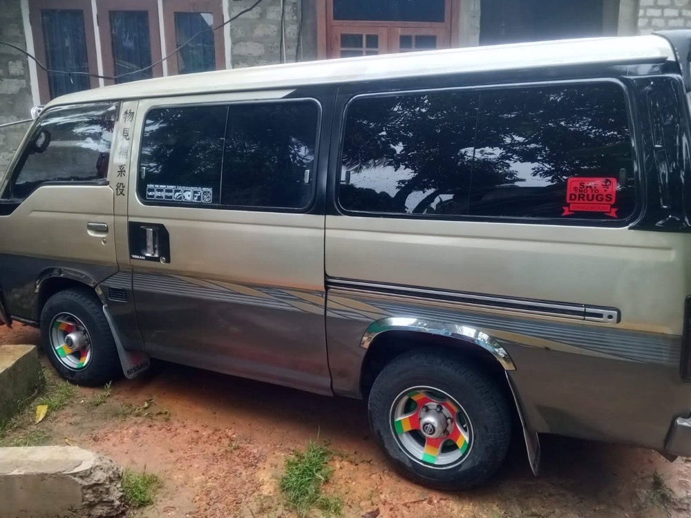 Nissan Caravan 1990 - பயன்படுத்தப்பட்டது வேன் sale in Sri Lanka - patpat.lk