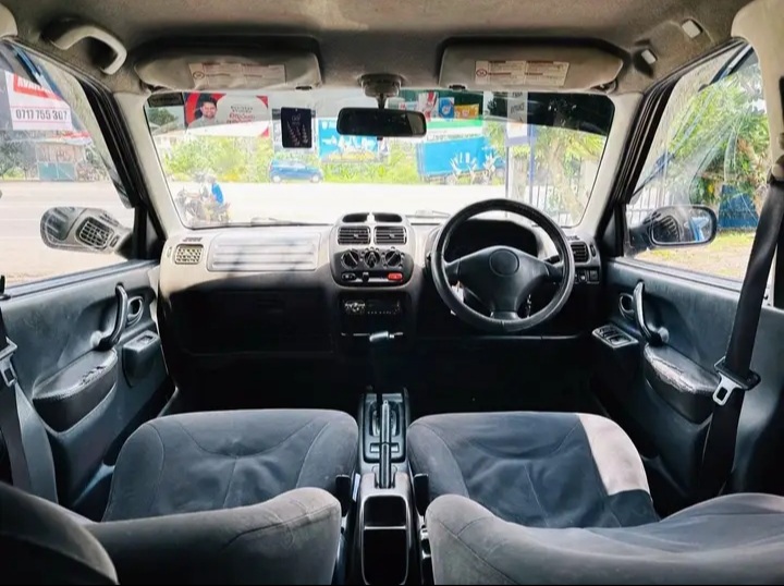 Suzuki Swift 2002 - பயன்படுத்தப்பட்டது கார் sale in Sri Lanka - patpat.lk